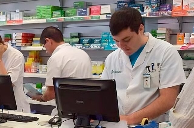 Personal Para Cadena De Farmacias Cualquier G Nero Y Edad Revista